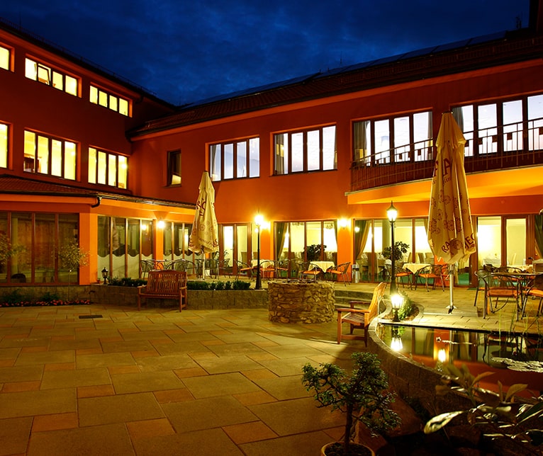 Hotel Modra () Hotel Modra